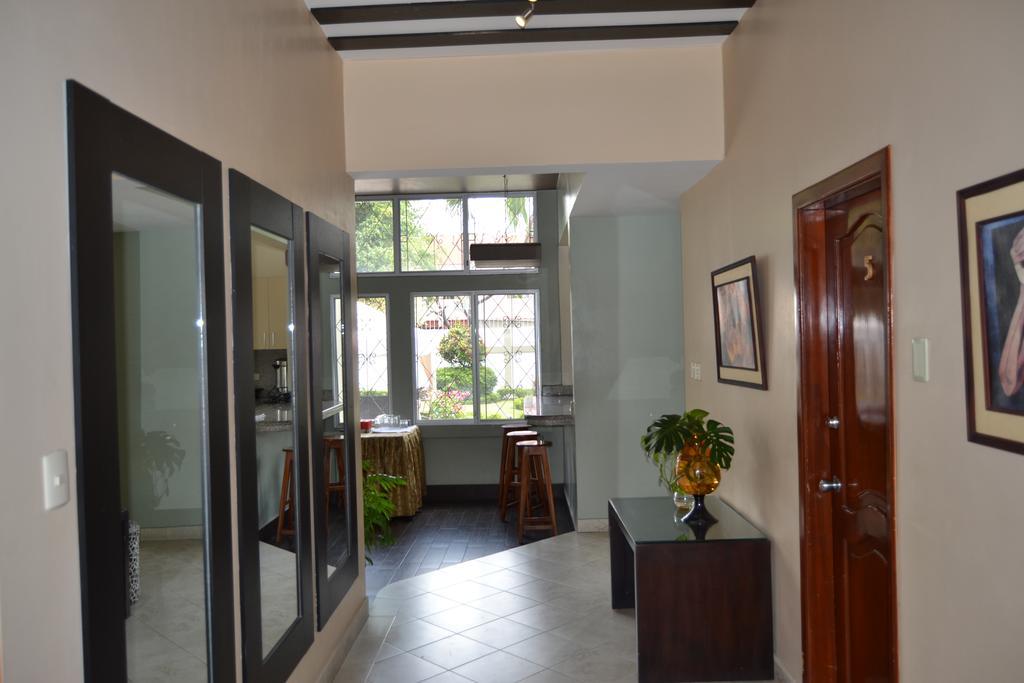 Urdesa Suites Hotel Guayaquil Dış mekan fotoğraf